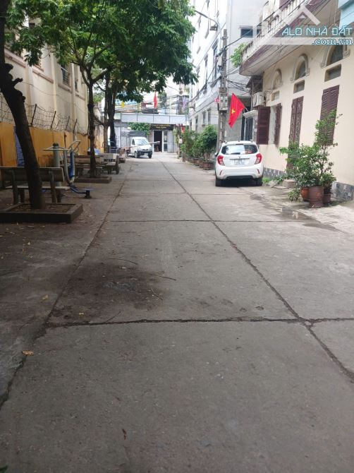 CHỦ LƯỚT CỌC CẦN BÁN NHANH - GIẢM SÂU ĐẤT PHÂN LÔ THANH TRÌ - 1