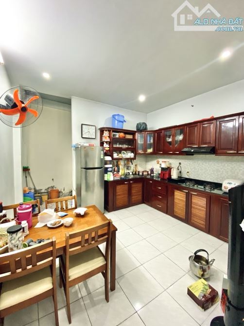 🏡 BÁN NHÀ BÌNH TÂN- 56M2 - 3 TẦNG - NỞ HẬU - HẺM Ô TÔ THÔNG - GIÁP TÂN PHÚ - CHỈ NHỈNH 5 - 1