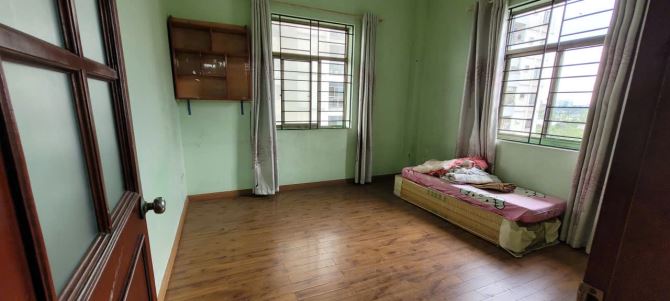 Cần tiền bán gấp nhà Việt Hưng, Long Biên , lô góc, tiện ích, DT: 80m2, giá: 3.55 tỷ có ra - 1