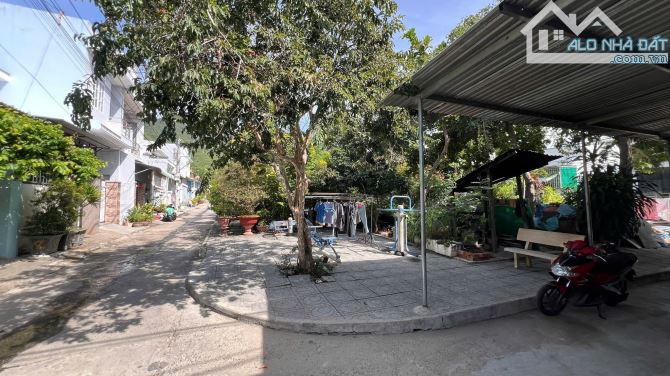 Bán đất view xéo công viên tái định cư Đất Lành Nha Trang - 1