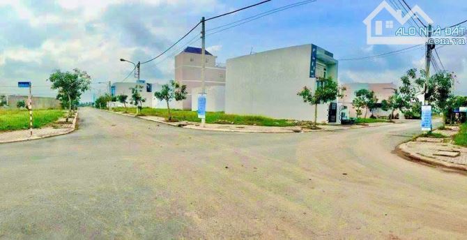 CHỦ CẦN TIỀN BÁN GẤP LÔ ĐẤT 136m², NGAY TRUNG TÂM THỊ TRẤN HIỆP PHƯỚC –  GIÁ CHỈ 1 TỶ 750 - 1
