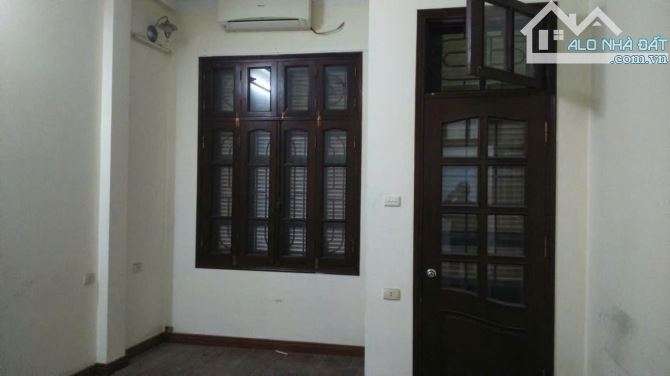 Cho thuê nhà 55m2*5 tầng phố Trần Quang Diệu, Hoàng Cầu, Đống Đa - 1