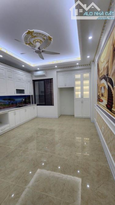 - SIÊU HIẾM - PHÂN LÔ QUÂN ĐỘI - OTO TRÁNH VỈA HÈ - THANG MÁY - NHÀ MỚI TINH XÂY ĐẸP NHƯ H - 1