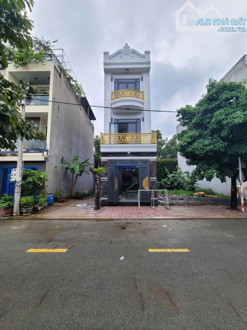 Bán nhà 1 trệt 2 lầu KDC gần trung tâm y tế Dĩ An p.Tân Đông Hiệp Dĩ An chỉ 5ty100TL M6972 - 1