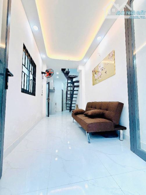 BÁN NHÀ NGUYỄN THỊ TẦN , QUẬN 8, SÁT CHỢ RẠCH ÔNG ,DTSD 32M2,HOÀN CÔNG ĐỦ ,NHỈNH2 TỶ. - 1