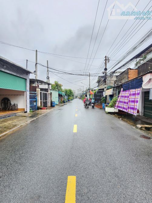 Bán nhà cấp 4 MT kinh doanh đường Nguyễn Đức Thiệu P.Dĩ An Tp.Dĩ An chỉ 5 tỷ 7 TL M7612 - 1