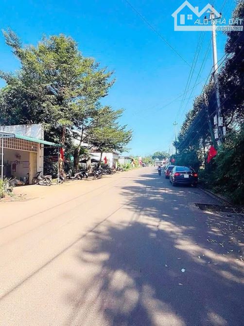 BÁN ĐẤT MẶT TIỀN ĐƯỜNG Y MOAN - ĐOẠN GẦN CUỐI ĐƯỜNG.DT 6x26m - TC 60m2 - TÂY.GIÁ 4,5 TỈ - 1