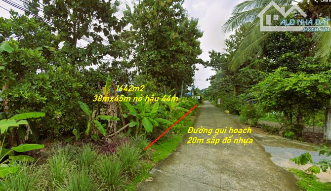 Bán đất mặt tiền nhiều Xã Gia Canh, Định Quán DT: 1642m2(38mx45m) nở hậu 44m chỉ 1ty350 - 1
