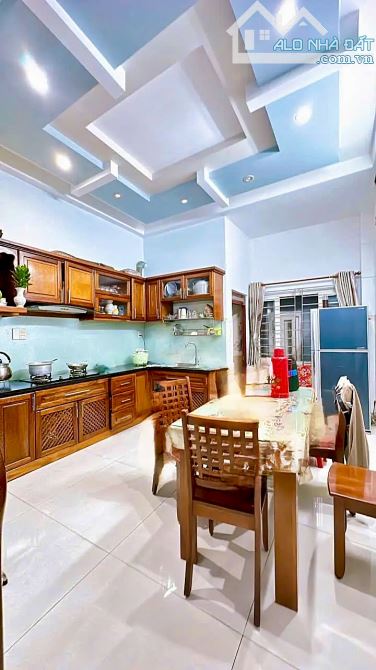 Bán 🏠 hẻm 3Tầng mới đẹp xuất 7,35 tỷ Hoàng diệu p4 Q4 đầy đủ tiện ích không thiếu thứ gì - 1