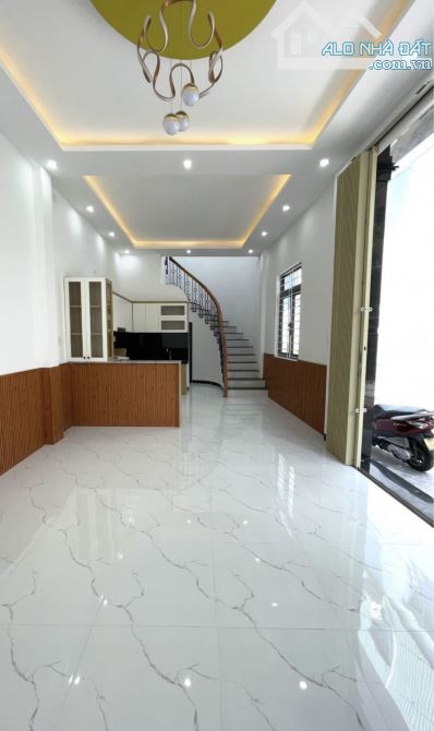 CHUYỂN NHƯỢNG NHÀ 2 TẦNG MỚI, 40,5m2 n:10m, HẺM Ô TÔ CHẾ LAN VIÊN, QUI NHƠN. - 1