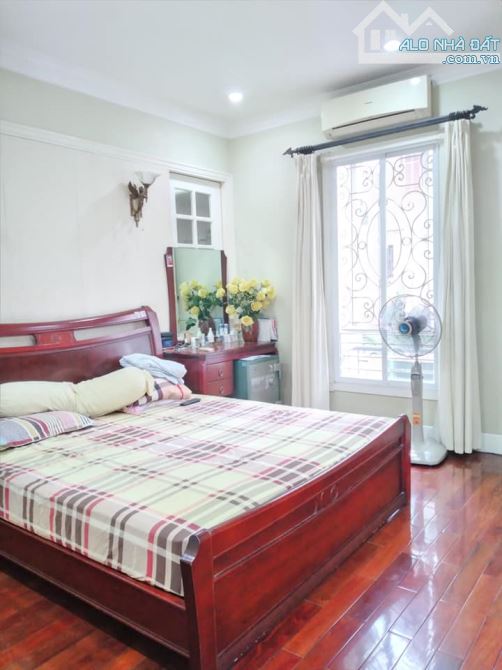 🔑 90m² - MT 4m– 16 tỷ – phố Đội Cấn – nhà 5 tầng- hiếm - 1