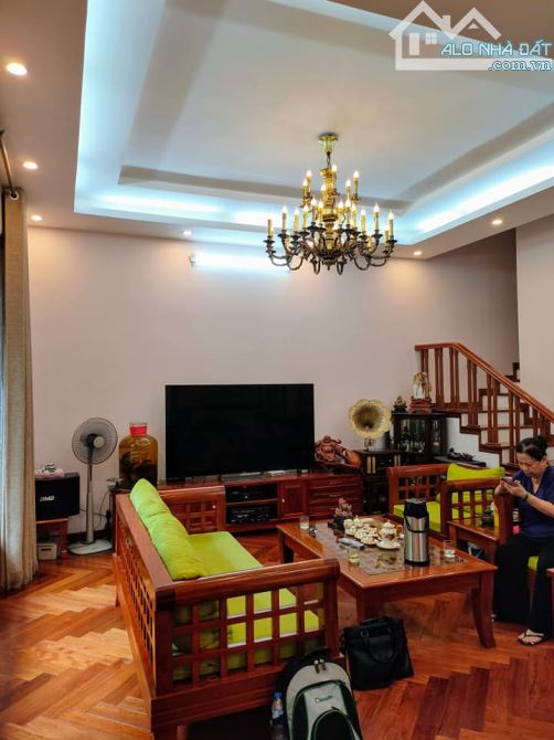 🌿 nhà 65m² – 5 tầng- MT4,2m – ngõ vip phố Liễu Giai - chỉ 17 tỷ - 1