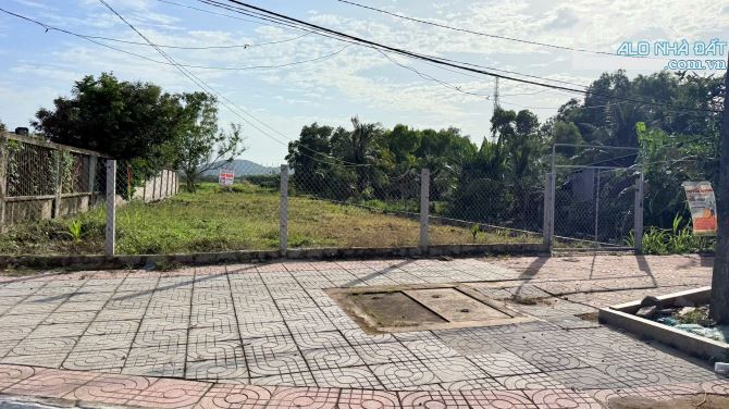 MẶT TIỀN TỈNH LỘ 44A - VÕ THỊ SÁU NGAY TRUNG TÂM XÃ ĐẤT ĐỎ - TP HCM 🌈 DT  564,5M2 - 1