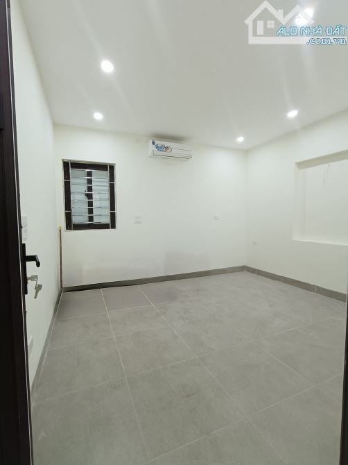 BÁN CĂN HỘ TẬP THỂ T1 PHẠM NGỌC THẠCH NGUYỄN NGỌC DOÃN ĐỐNG ĐA - 80M 2PN - OTO ĐỖ CỬA - 1