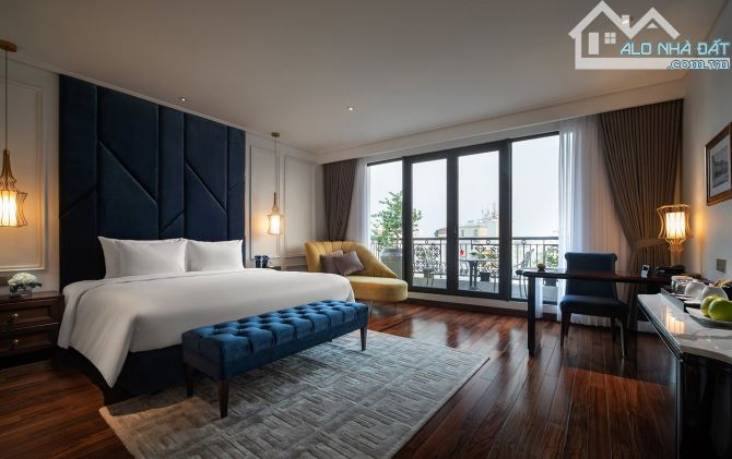 Giảm chào 50 tỷ - còn 968 tỷ - khách sạn mặt phố Hàng Gai - 375m2 - Doanh Thu 78 tỷ/năm