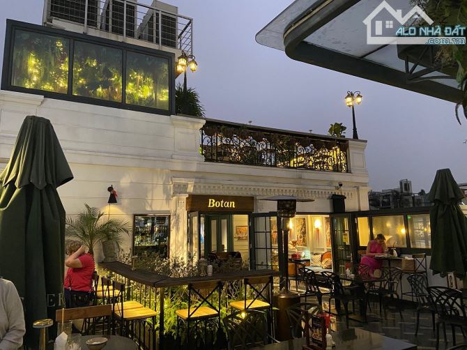 Giảm chào 50 tỷ - còn 968 tỷ - khách sạn mặt phố Hàng Gai - 375m2 - Doanh Thu 78 tỷ/năm