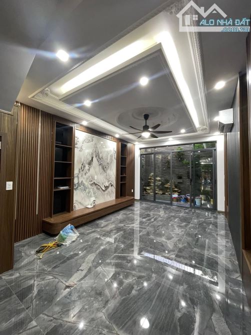 🌳Nhà 6 tầng Mặt Đường tuyến phố Nguyễn Công Hòa - Lê Chân - 75m2 - Giá 16,5 tỷ - 2