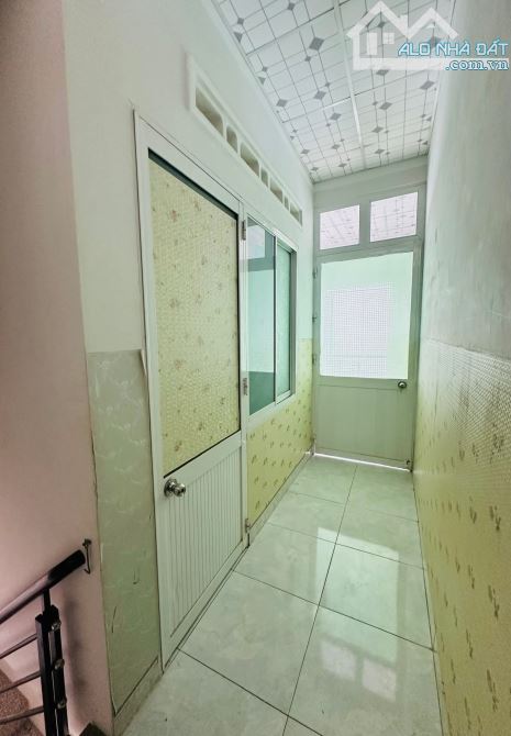 Bán nhà hẻm 161/ thành thái dt 31m2 ngang 4m giá 1ty775tr - 2
