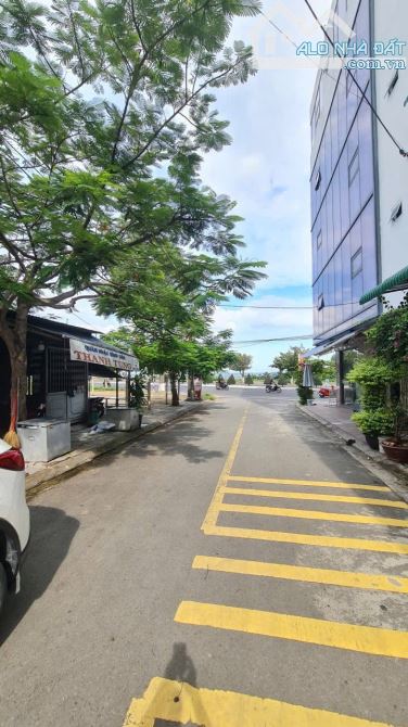 ✅Bán nhà 2 tầng view Biển  mặt tiền khu Tái định cư  Hòn Đỏ - Phạm Văn Đồng - 2
