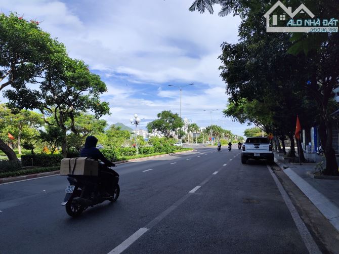 Bán Nhà  Mặt Tiền đường Hùng Vương Đối diện công viên TP Tuy hòa - 2