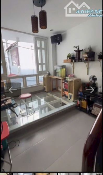 Nhà đường trần văn đang cách 3 căn ra Hoàng Sa p9 q3 - 2