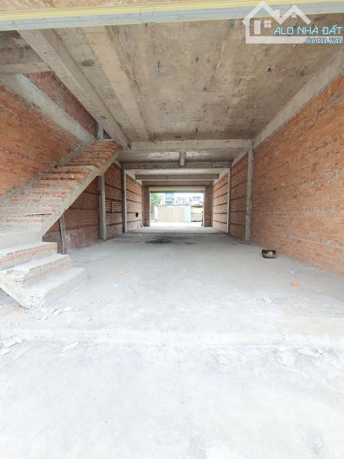 Bán căn nhà thô 1 trệt 2 lầu đường F5 khu TDC Bửu Long 3 giá 5,3 tỷ - 2