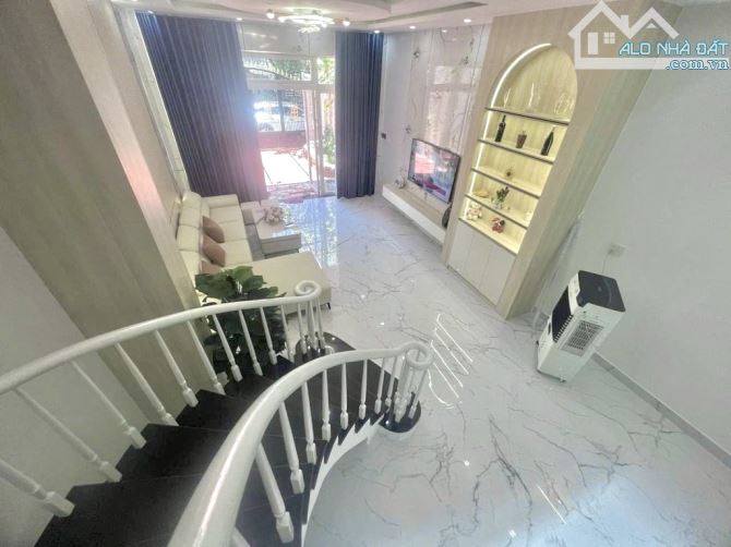 Bán nhà mặt phố, dt100m2; mt5m; đường Đa Mặn 5,5m, giá 12.x tỷ,biển Mỹ Khê Đà Nẵng - 2