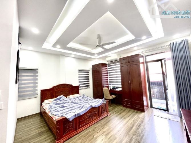 TRUNG TÂM HÀNH CHÍNH HOÀNG MAI, PHÂN LÔ 42M2, Ô TÔ ĐỖ CỬA, 4 TẦNG GIÁ 10,3TỶ