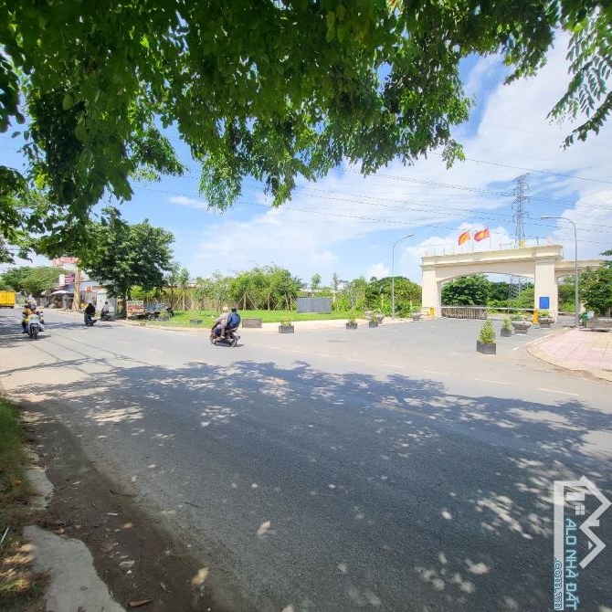Nhà Bè: Bán Gấp 5420m2 Đất CLN Lô Góc  Mặt Tiền Phạm Hữu Lầu, SHR, Giá Đầu Tư Chỉ 130 Tỷ - 2