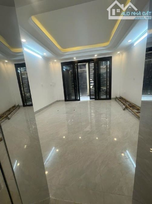 SIÊU PHẨM PHÂN LÔ – 7 TẦNG THANG MÁY – FULL NỘI THẤT NHẬP KHẨU – SỔ HOA HẬU - 2
