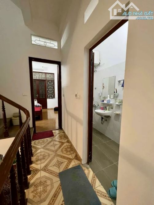 Siêu phẩm phân lô Hoàng Cầu, 47m² x 4 tầng – Ô tô đỗ gần, 2 thoáng, sổ đẹp, dân xây chắc - 2