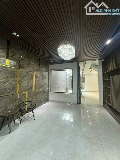 Bán gấp Biệt thự 300m2 P.Tân Phong, full thổ, 2ô tô, gần cây xăng 26, chỉ 8ty3 - 2