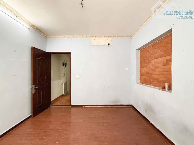BÙI ĐÌNH TUÝ P24 BÌNH THẠNH -34m2- 4 Tầng - 4 PN - giá 5,2 tỷ - 2