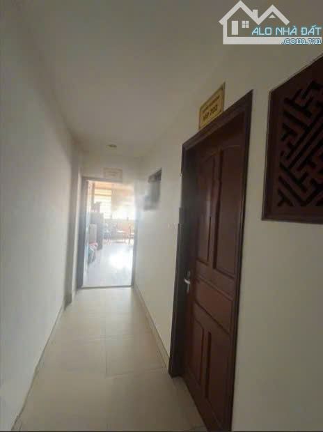 Bán nhà khu VIP Cầu Giấy – view hồ, gara 2 ô tô, 100m chỉ 30.5 tỷ - 2