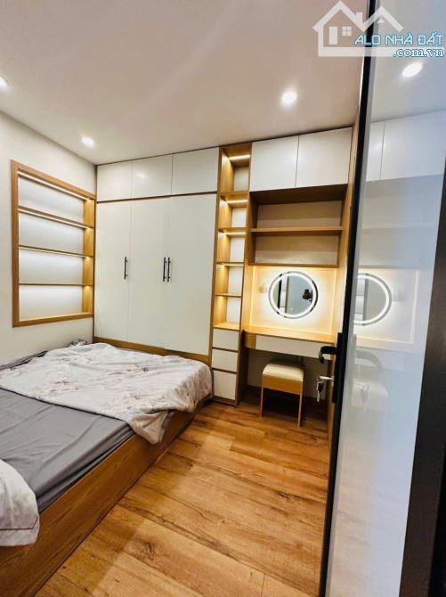 CHỈ NHỈNH 4tỷ SỞ HỮU NGAY CĂN HỘ TẦNG 2-NGUYỄN CÔNG TRỨ-KHU VỰC CỰC VIP - 2