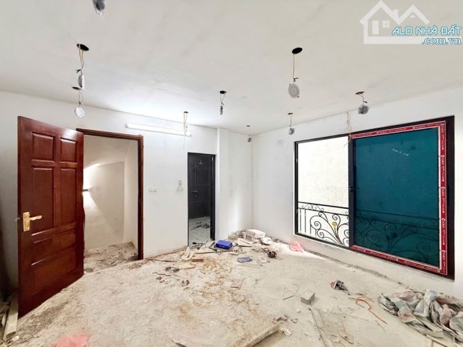 7 TỶ HƠN . 20M RA Ô TÔ CHẠY . 3 GÁC ĐỖ CỬA .  42 M2 . 5 TẦNG .  XÂY MỚI - 2