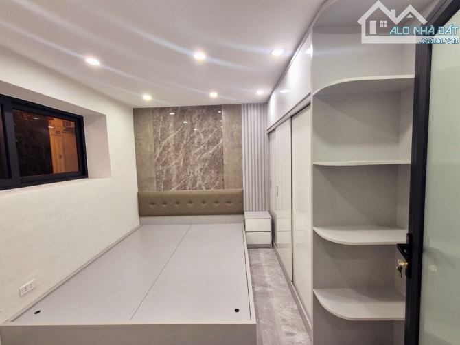 Bán căn hộ tập thể nhân hoà tầng một kinh doanh tt thanh Xuân ô tô đỗ cửa - 2