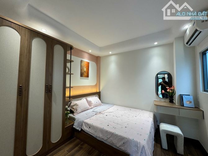 Nhà mới 100% Phan Tây Hồ - DT 3,3x12,5m - 3 lầu st - giá 7,58 tỷ TL - 2