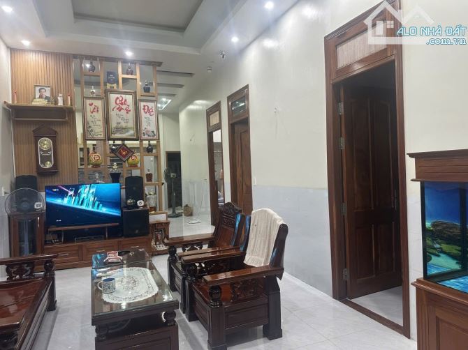 Bán nhà đẹp giá rẻ p.Long Bình Tân, đường Nguyễn Văn Tỏ. Thổ cư 100m2 chỉ 2,2 tỷ - 2