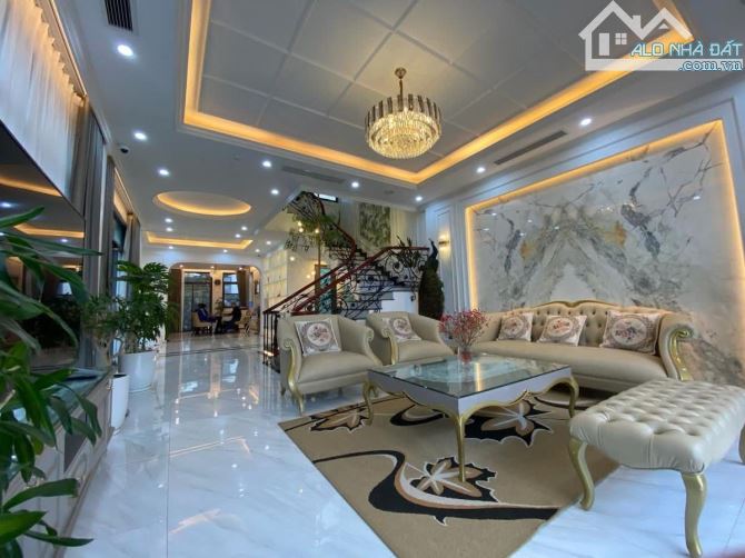 Bán tòa VP. Kinh doanh ngõ 168 Nguyễn Xiển dt64m 7 tầng mt5m giá 20.4 tỷ - 2
