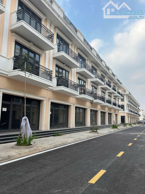 👉 Mua xong lãi luôn căn shophouse Vietsing Square KĐT VSIP Bắc Ninh - 2