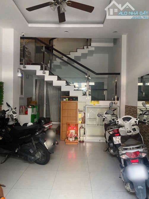 BÌNH THẠNH - KHU D1  55M2 (4x14) 5TẦNG - 7PN - HOÀN CÔNG ĐỦ - CHỈ 13.99 TỶ TL - 2
