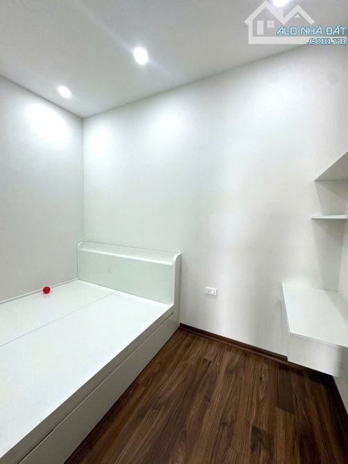 Bán nhà 6 tầng, 450m2 sàn xây dựng, khu đấu giá Lai Xá, đường nhựa, vỉa hè, thang máy. - 2