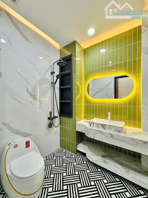Bán nhà 64m2 Nguyễn Văn Quá,Q12 xây 3 tầng giá 2tỷ150.Gần công viên Cây Sộp.Hẻm 8m.Sẵn sổ - 2