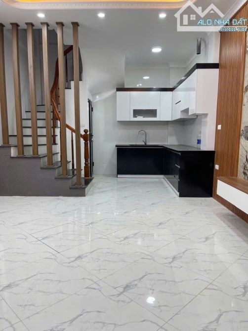 Bán nhà Phúc Đồng cực đẹp, Full nội thất, 31m2, 5 tầng, giá chỉ 5.6 tỷ. - 2