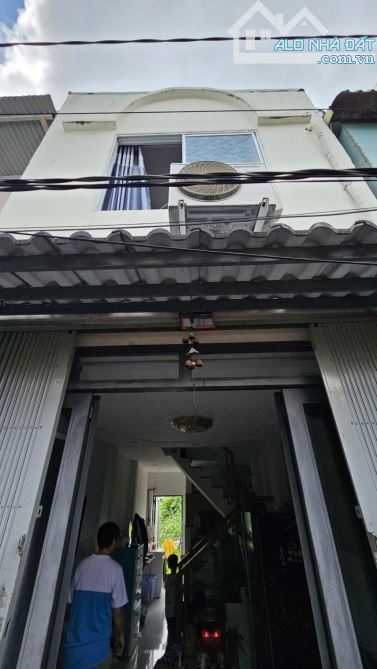 SIÊU PHẨM NHÀ ĐẸP 2 TẦNG FULL CÔNG NĂNG,dt 3,2x9 ,2pn ngay đường thống nhất giá chỉ 2,99t - 2