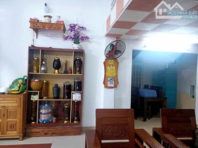 Bán nhà cấp 4 lửng kiệt oto 4m5 Phạm Tứ. Dt 110m2 ngang 6m kiệt thông sát đường ở đẹp - 2
