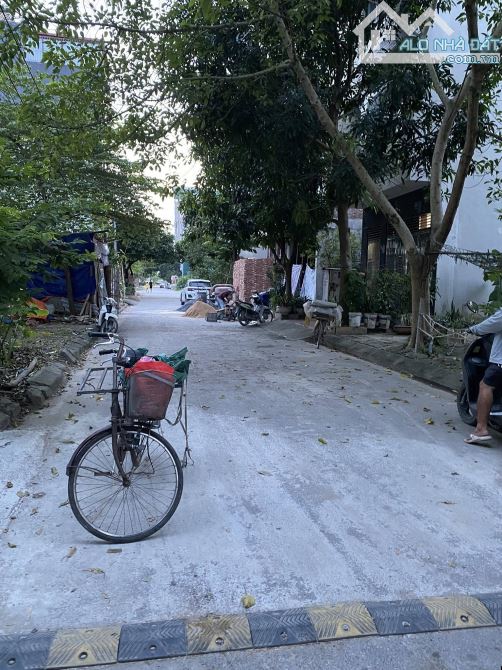 ĐẤT DƯƠNG NỘI PHÂN LÔ VỈA HÈ GẦN 70M HƠN 14 TỶ - 2