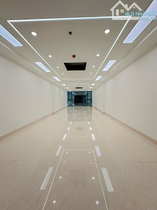 NGUYỄN KHANG 85m 8 TẦNG MẶT TIỀN 4.5m 69 TỶ SIÊU PHẨM MẶT PHỐ THANG MÁY VỈA HÈ KINH DOANH - 2