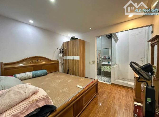 Bán nhà Phố Trung tâm Hoàng Văn Thụ , p Hoàng Văn Thụ, Hồng Bàng. 50m², 4 tầng, giá 5,2 tỷ - 2